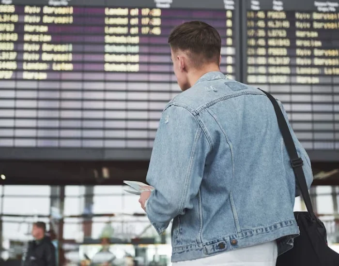 Flight Scheduling and Route Control