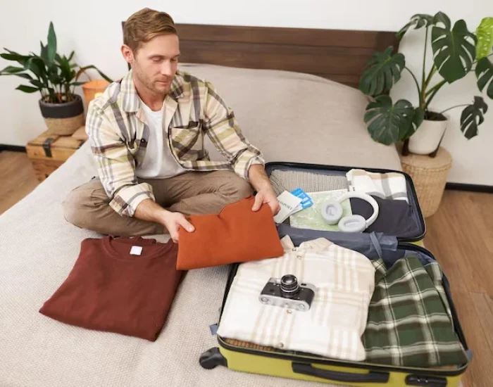 IATA-Compliant Travel Crate Setup